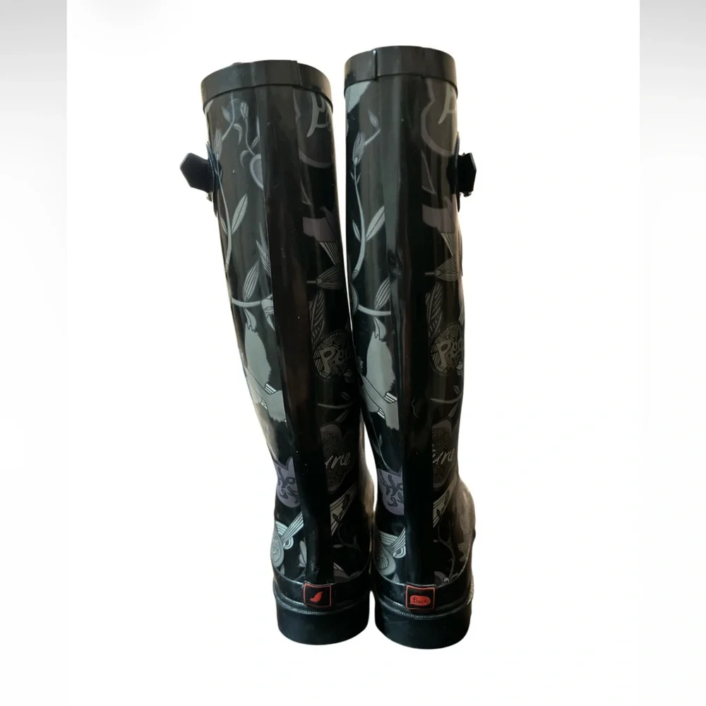 The SAK women’s‎ Rain Boots Size 7 Black Gray Nature Graphic Tall Waterproof